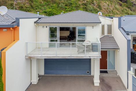 Photo of property in 22 Paremata Drive, Paremata, Porirua, 5024