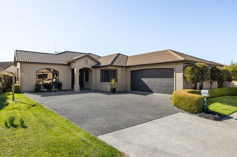 Photo of property in 20 Gibbston Close, Huntington, Hamilton, 3210