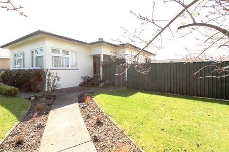 Photo of property in 1400 Woodstock Avenue, Mayfair, Hastings, 4122