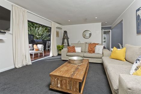 Photo of property in 22 Yule Place, Massey, Auckland, 0614