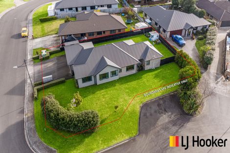 Photo of property in 31 Harbour Crest Drive, Waiuku, 2123