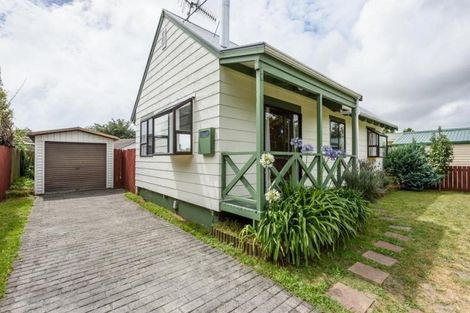 Photo of property in 77 Arawhata Road, Paraparaumu, 5032