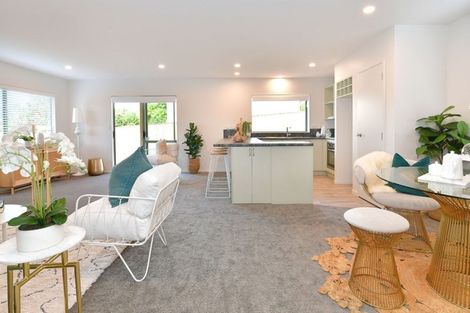 Photo of property in 2/77 Marlborough Avenue, Glenfield, Auckland, 0629