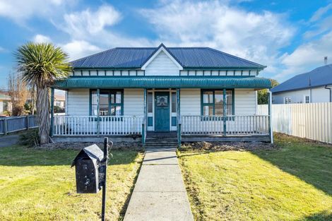 Photo of property in 1 Augustine Street, Waimate, 7924