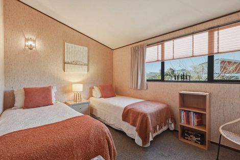 Photo of property in 2 Exeter Place, Tihiotonga, Rotorua, 3015