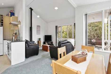 Photo of property in 29 Shetland Street, Glen Eden, Auckland, 0602