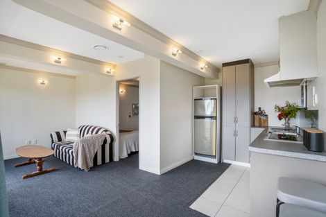 Photo of property in 70 Pemberton Avenue, Bayview, Auckland, 0629