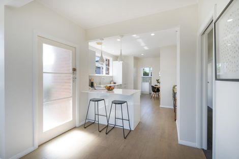 Photo of property in 32 Bracken Road, Paparangi, Wellington, 6037