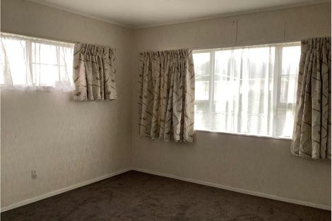 Photo of property in 30 Fyvie Avenue, Tawa, Wellington, 5028