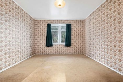 Photo of property in 243 Main Road, Tawa, Wellington, 5028