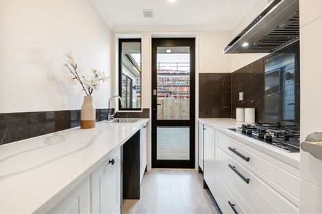 Photo of property in 11 Bunbeg Crescent, Flat Bush, Auckland, 2019