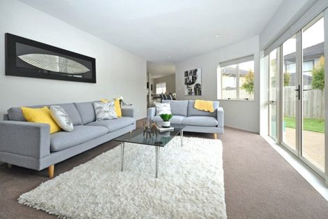 Photo of property in 2/6 Daria Place, Northpark, Auckland, 2013
