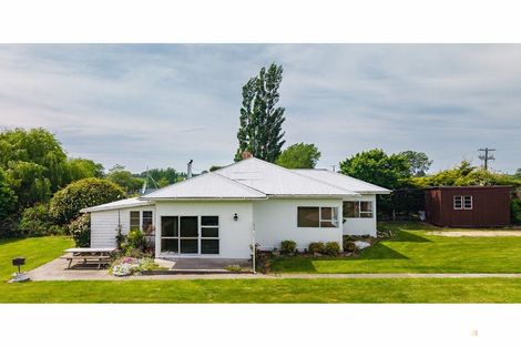 Photo of property in 124 Maytown Road, Waimate, 7978