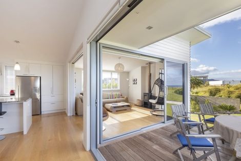 Photo of property in 37 Kewai Street, Omaha, 0986