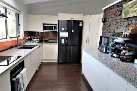 Photo of property in 806 Beach Road, Browns Bay, Auckland, 0630