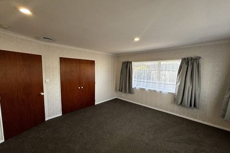 Photo of property in 1/9 Waiwera Place, Merrilands, New Plymouth, 4312