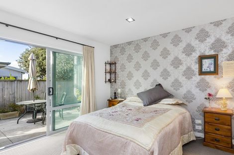 Photo of property in 1 Lennon Way, Papamoa Beach, Papamoa, 3118