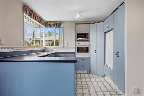 Photo of property in 16 Thistledown Place, Woolston, Christchurch, 8062