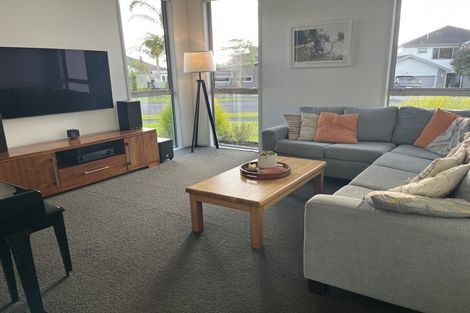 Photo of property in 11 Vera Court, Silverdale, 0932