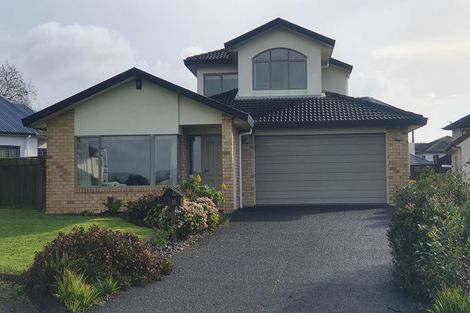 Photo of property in 10 Longbush Road, Te Atatu Peninsula, Auckland, 0610