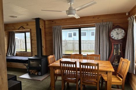 Photo of property in 19 Scott Avenue, Otaki Beach, Otaki, 5512