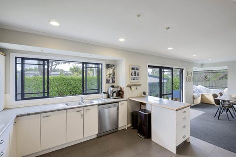Photo of property in 95a Brightside Road, Stanmore Bay, Whangaparaoa, 0932