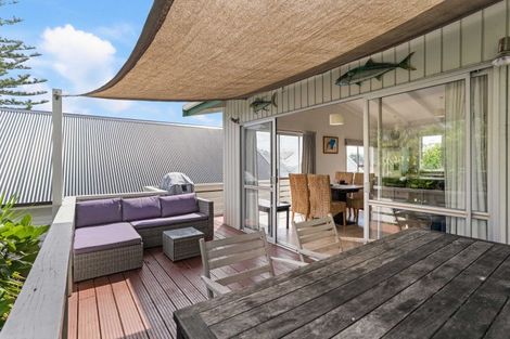 Photo of property in 100 Charleston Avenue, Whangamata, 3620