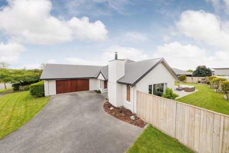 Photo of property in 25 Rodeo Drive, Kelvin Grove, Palmerston North, 4414