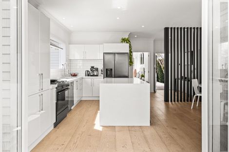 Photo of property in 50 Premier Avenue, Point Chevalier, Auckland, 1022