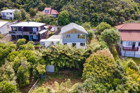 Photo of property in 79 Percy Dyett Drive, Karori, Wellington, 6012