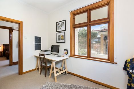 Photo of property in 180 Victoria Road, Saint Clair, Dunedin, 9012