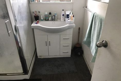 Photo of property in 1/8 Maplesden Drive, Clendon Park, Auckland, 2103