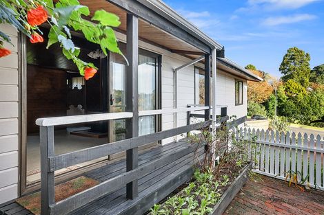 Photo of property in 123 Poplar Grove, Westown, New Plymouth, 4310