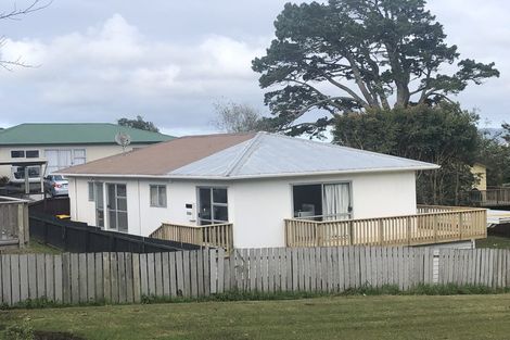 Photo of property in 2/25 Edgware Road, West Harbour, Auckland, 0618