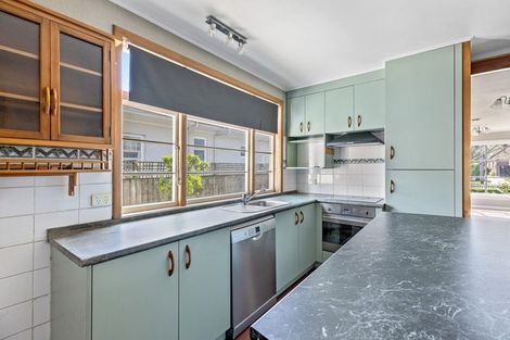 Photo of property in 325 Hills Road, Mairehau, Christchurch, 8013