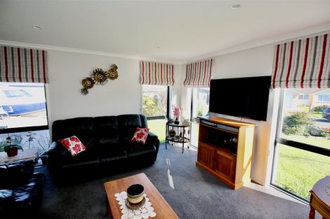 Photo of property in 20 Aquila Drive, Whitianga, 3510