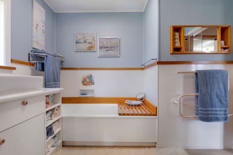 Photo of property in 12 Delphi Place, Sunnybrook, Rotorua, 3015