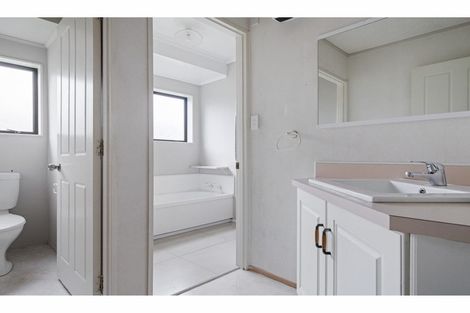 Photo of property in 9a Civic Place, Waiuku, 2123