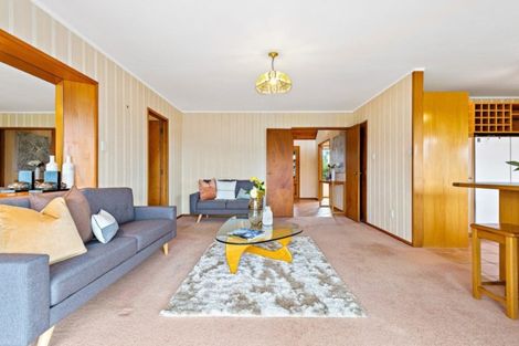 Photo of property in 9 Monet Grove, West Harbour, Auckland, 0618