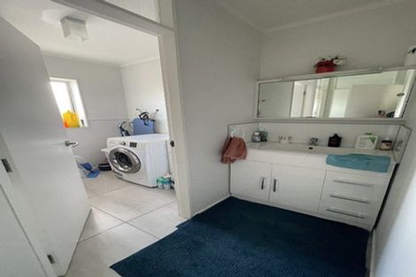 Photo of property in 1/212 Te Atatu Road, Te Atatu South, Auckland, 0610