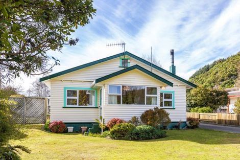 Photo of property in 6 Parekarangaranga Street, Motuoapa, Turangi, 3382