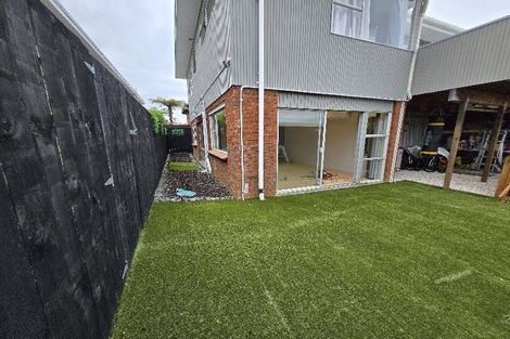 Photo of property in 10 Tercel Place, Sunnyhills, Auckland, 2010