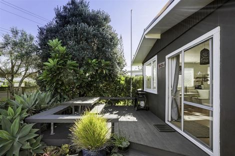 Photo of property in 17 Leo Street, Waihi Beach, 3611