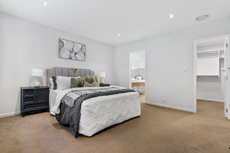 Photo of property in 122 Beach Road, Castor Bay, Auckland, 0620