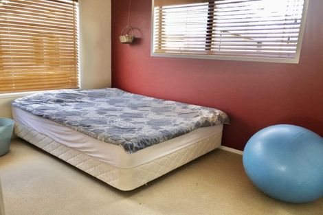 Photo of property in 46 Marendellas Drive, Bucklands Beach, Auckland, 2014