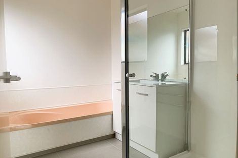 Photo of property in 1 Harvest Drive, Henderson, Auckland, 0612