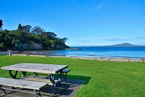 Photo of property in 29 Braemar Road, Castor Bay, Auckland, 0620