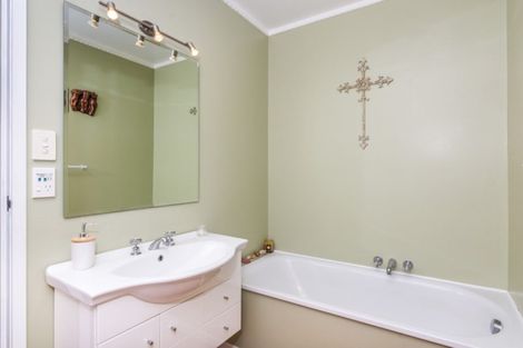 Photo of property in 79 Tamatea Road, Taupo, 3330