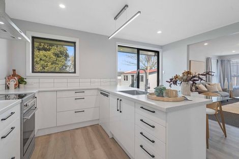 Photo of property in 13 Roswell Place, Islington, Christchurch, 8042