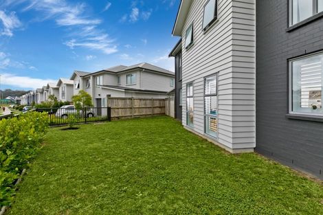 Photo of property in 2 Vincent Mcgrath Crescent, Swanson, Auckland, 0614